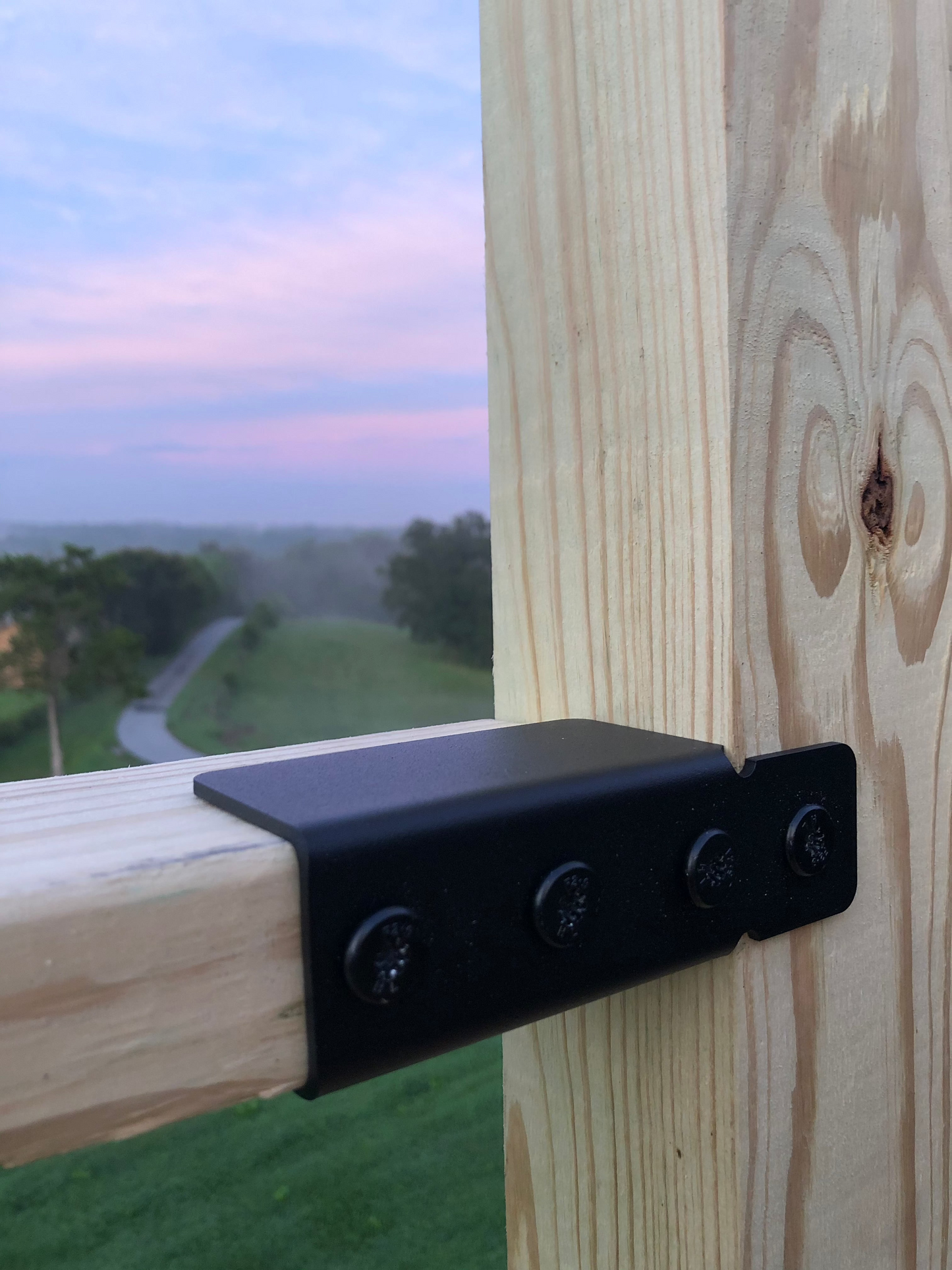2 x 4 Upper Mount Bracket: